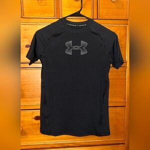 *NTW* Under Armour Midnight Black Tee. Size Boys XL.